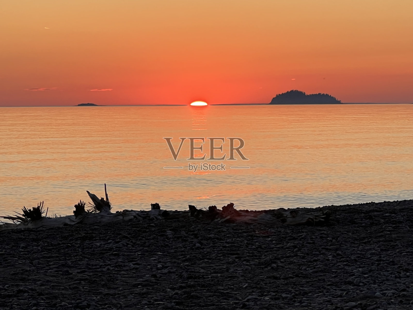 苏必利尔湖的日落照片摄影图片