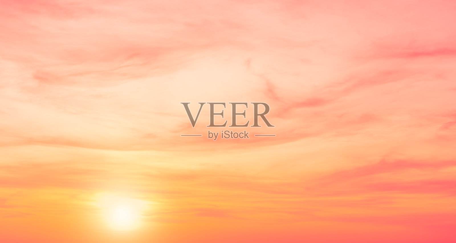 清晨的日落天空配上粉色、黄色、橙色的日出背景照片摄影图片