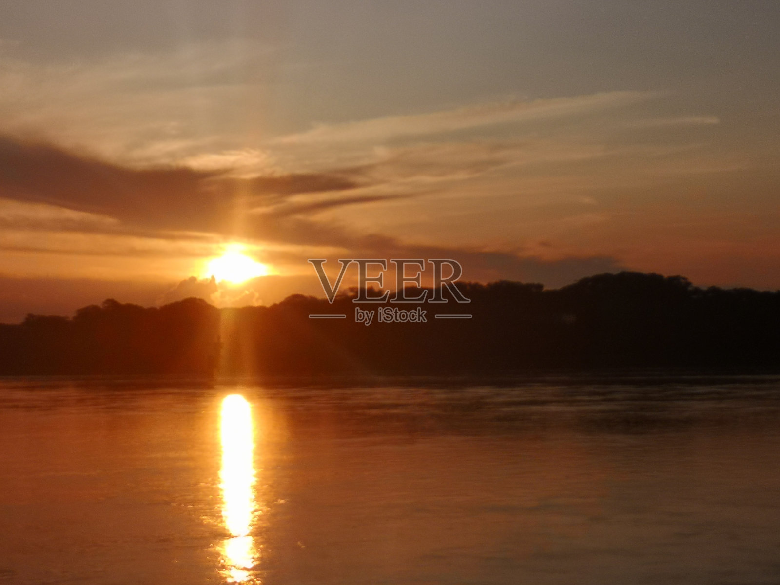 亚马逊的日落照片摄影图片