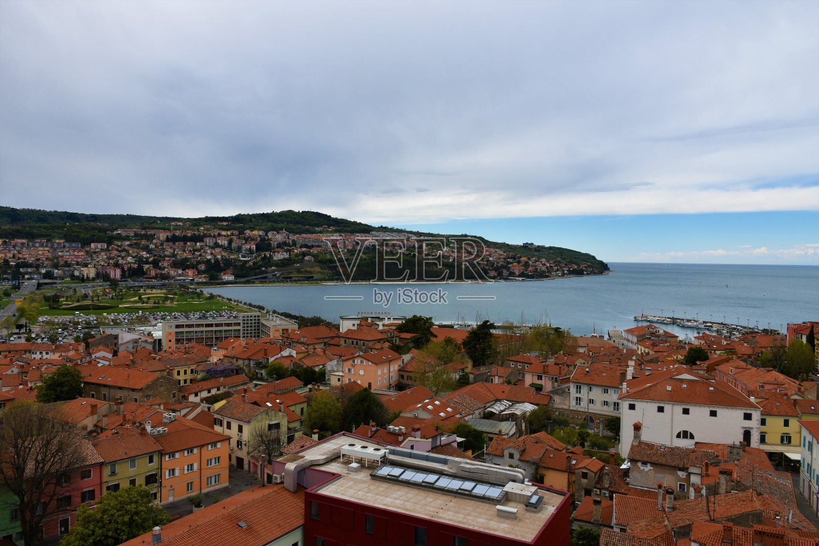 亚得里亚海沿岸斯洛文尼亚沿海地区科佩尔镇的景色照片摄影图片