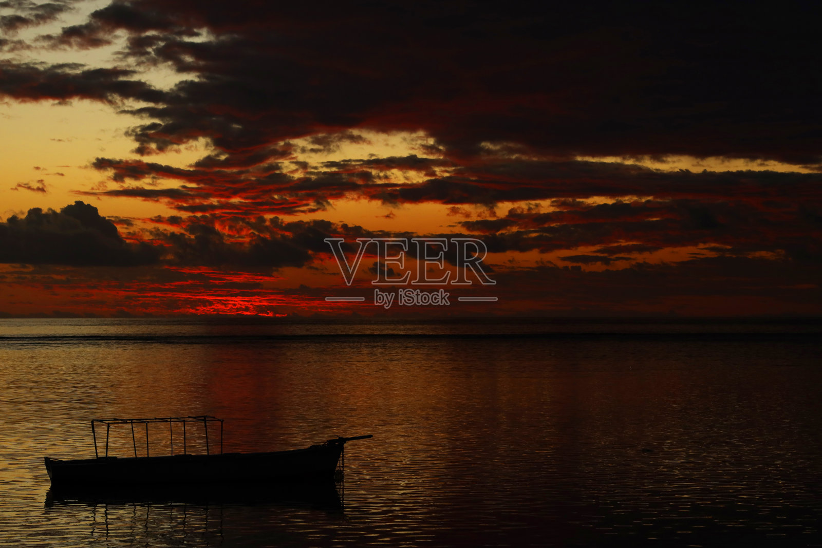 日落在阿尔比恩，毛里求斯，印度洋，非洲照片摄影图片