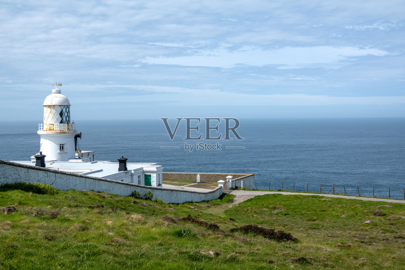 英国康沃尔郡的彭丁灯塔照片摄影图片