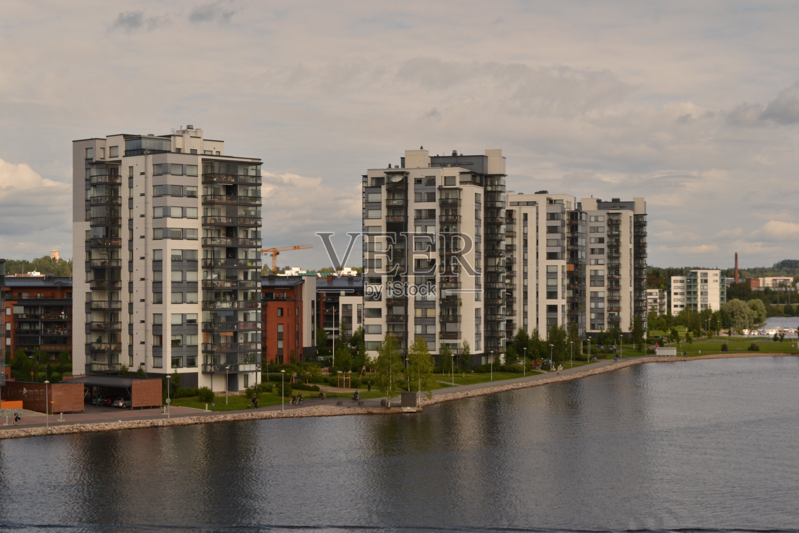 从桥上俯瞰芬兰于韦斯屈莱市照片摄影图片