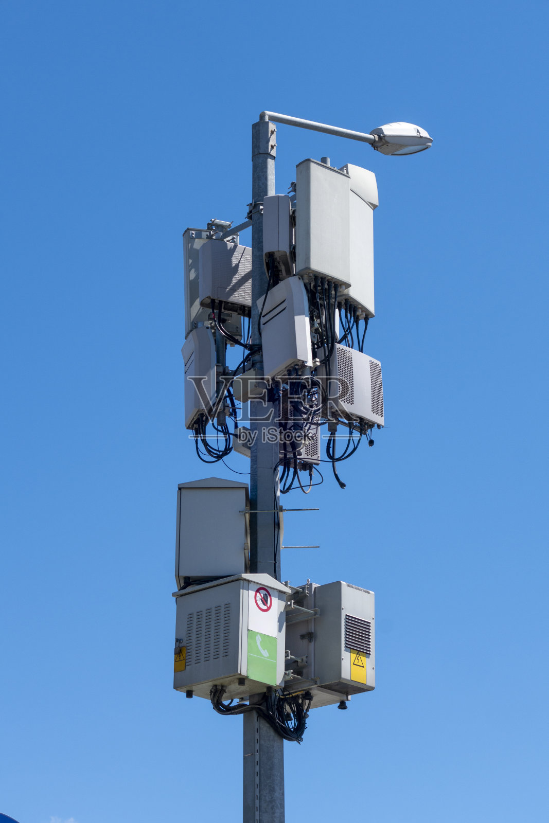 手机信号塔照片摄影图片