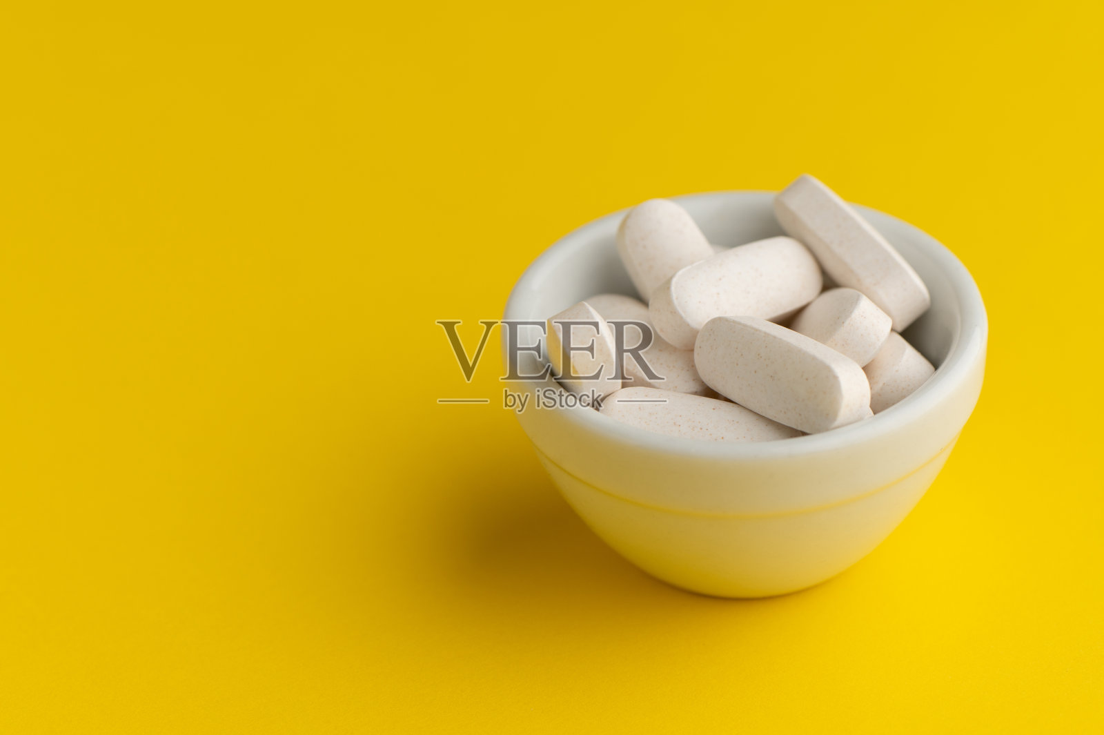 维生素C胶囊照片摄影图片