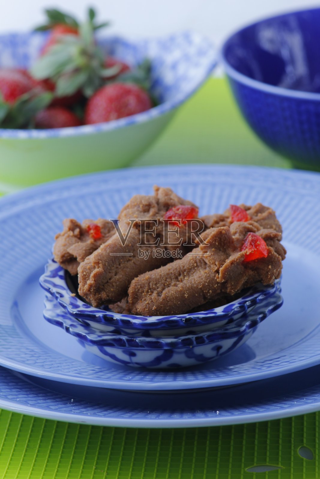 在下午的茶或咖啡中提供饼干照片摄影图片