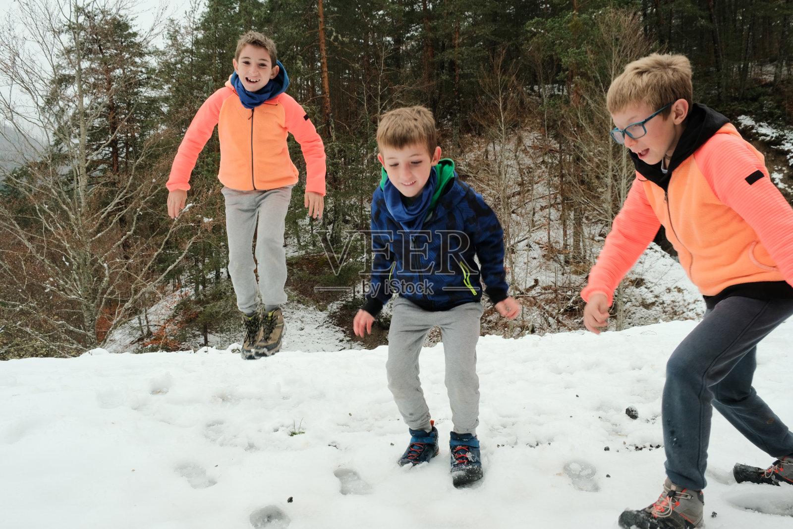 人们享受大自然照片摄影图片