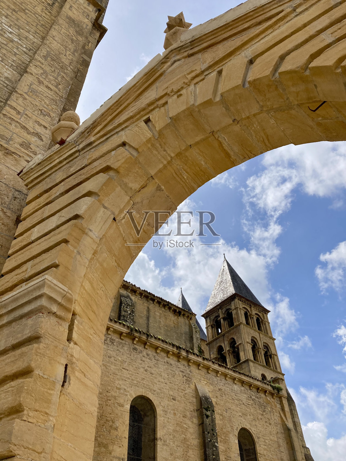 法国-勃艮第- Paray Le Monial -圣心大教堂照片摄影图片