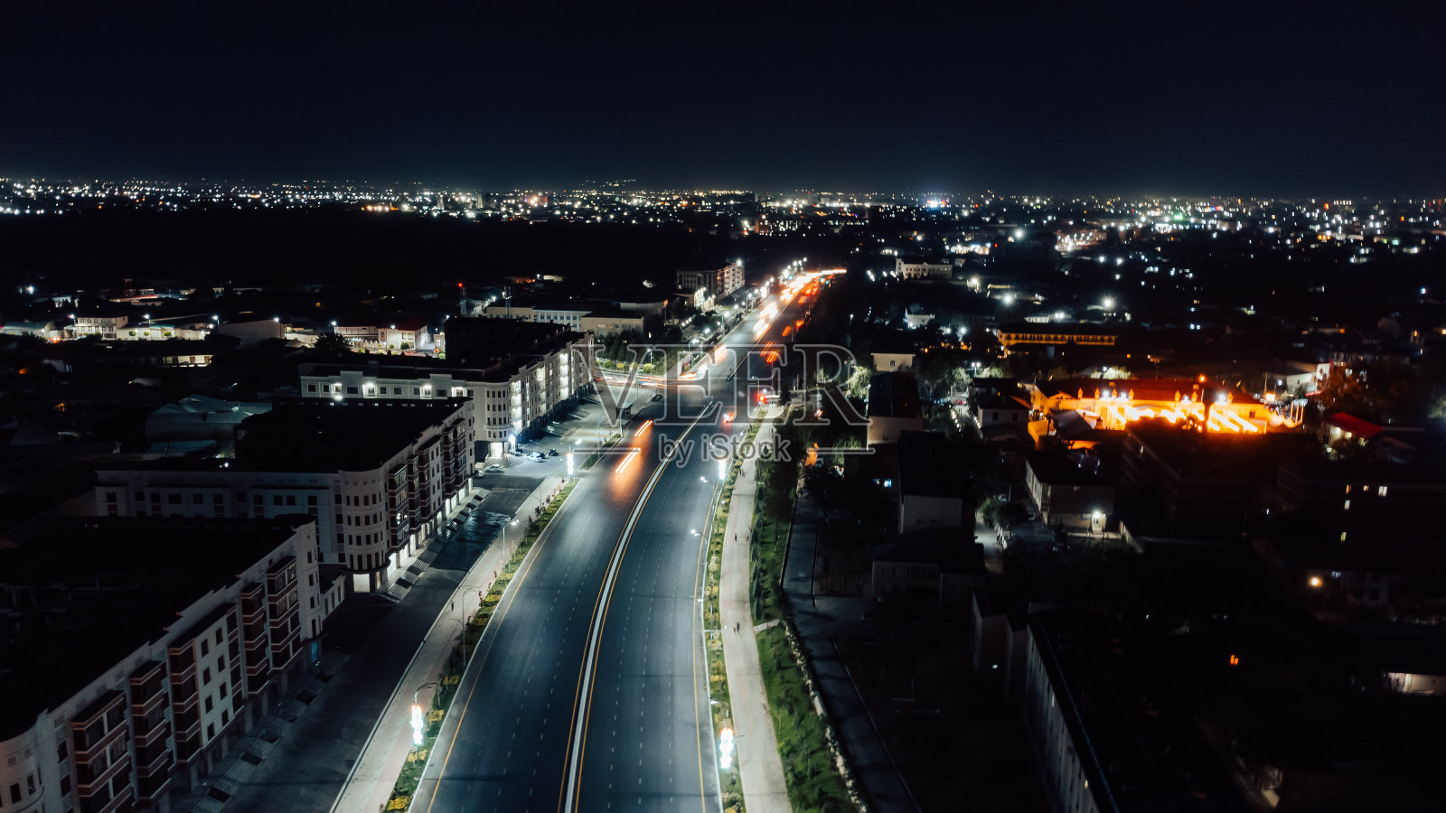 撒马尔罕城市夜景鸟瞰图照片摄影图片