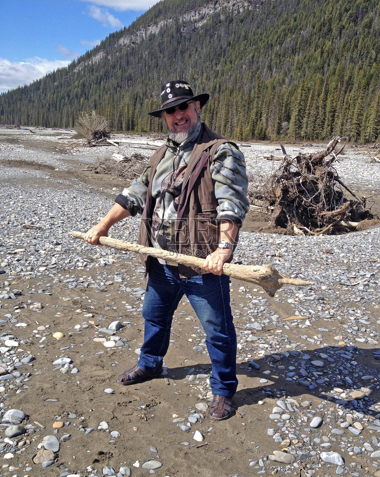 棍棒作为武器照片摄影图片