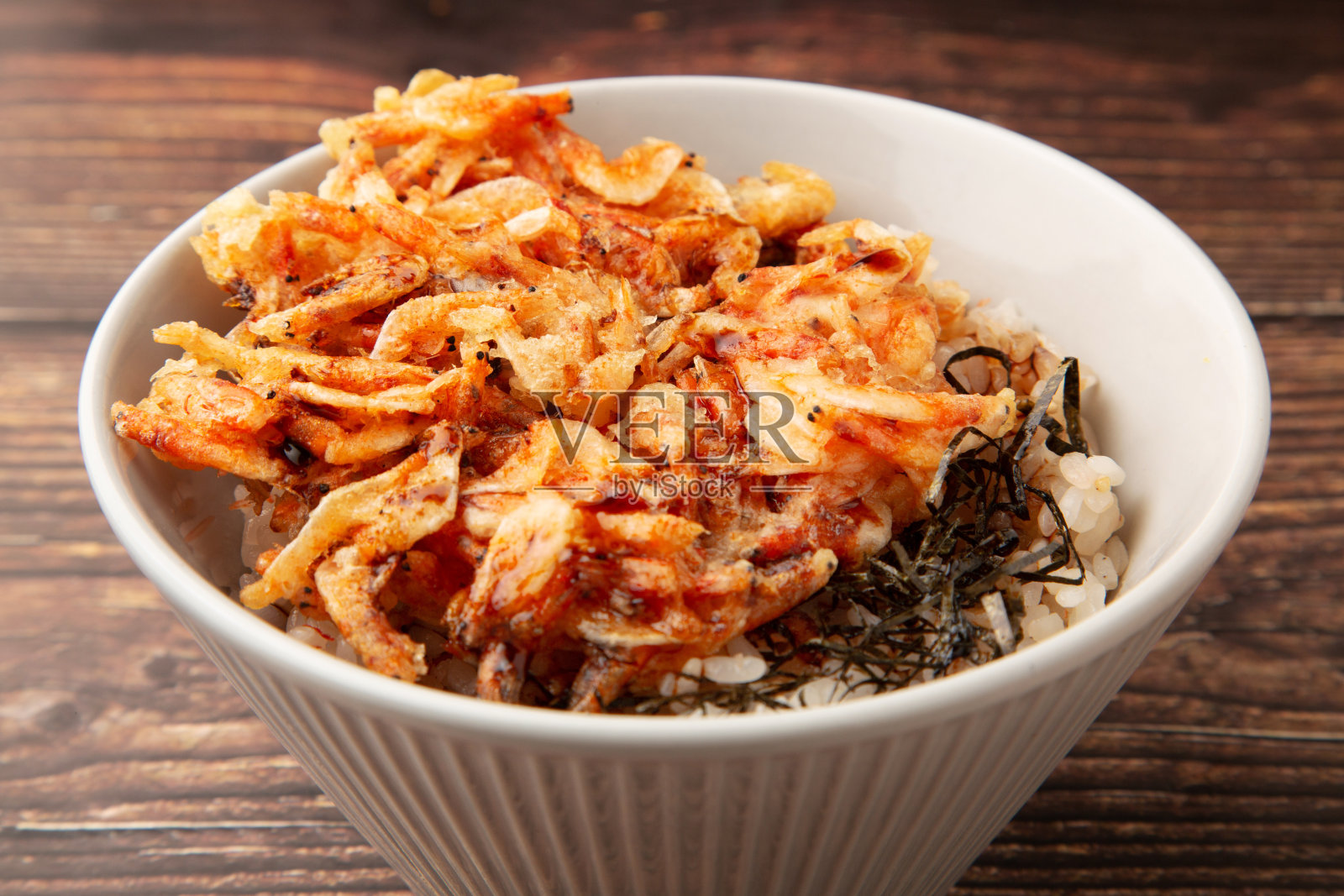 天妇罗一碗油炸樱花虾照片摄影图片