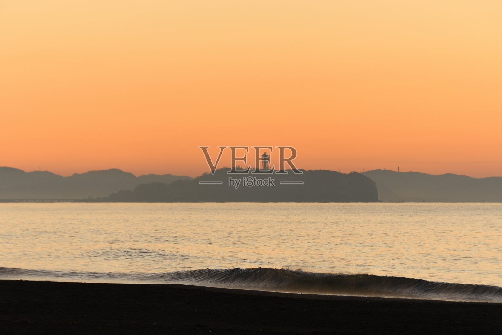 就在日出之前。照片摄影图片