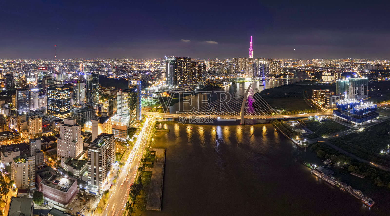 越南胡志明市西贡市中心的日落照片摄影图片