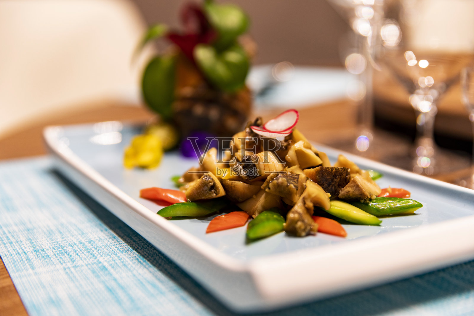 炒鲜鱿照片摄影图片