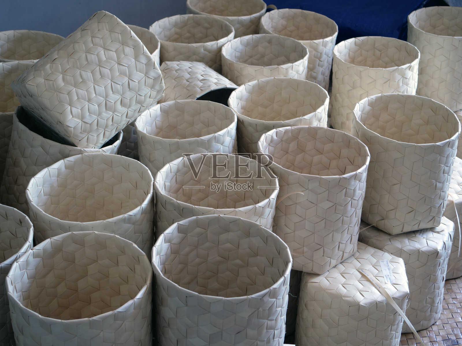 熊猫编织手工艺品照片摄影图片