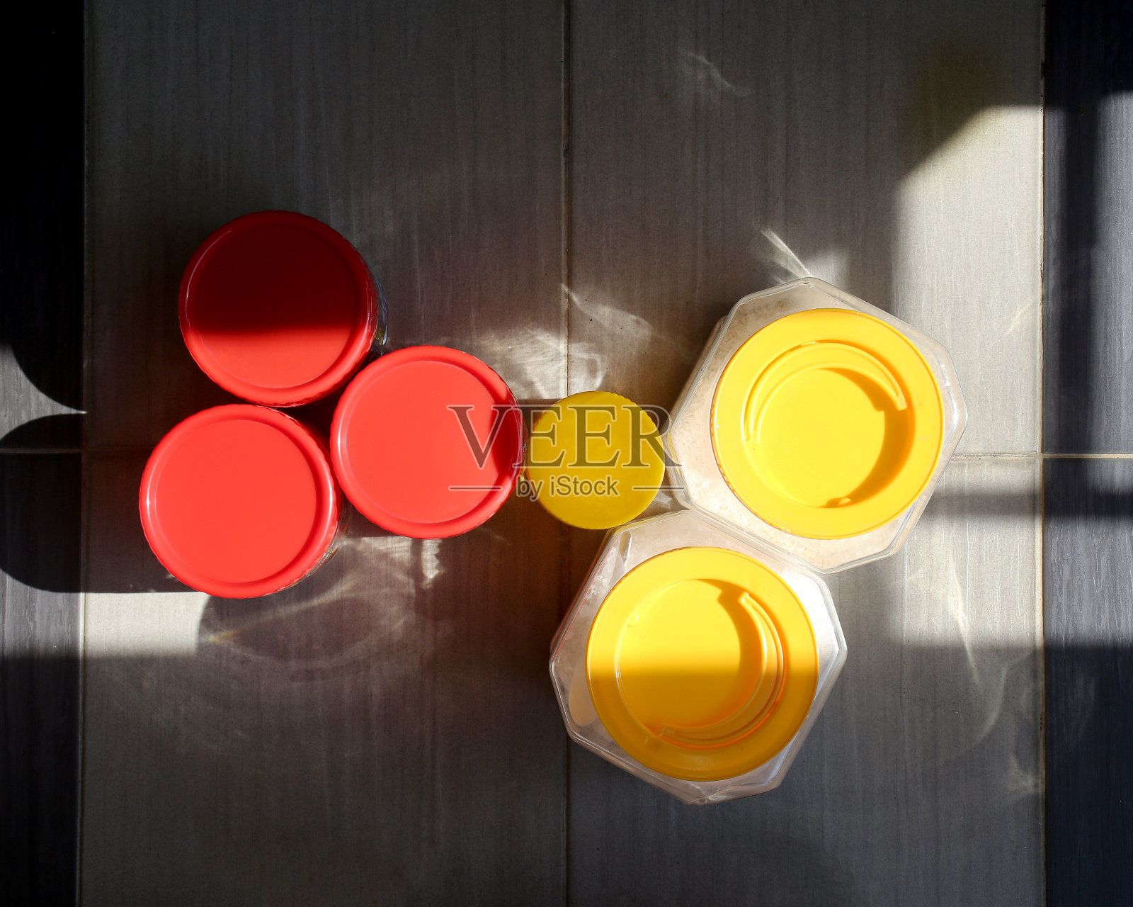 红色和黄色照片摄影图片