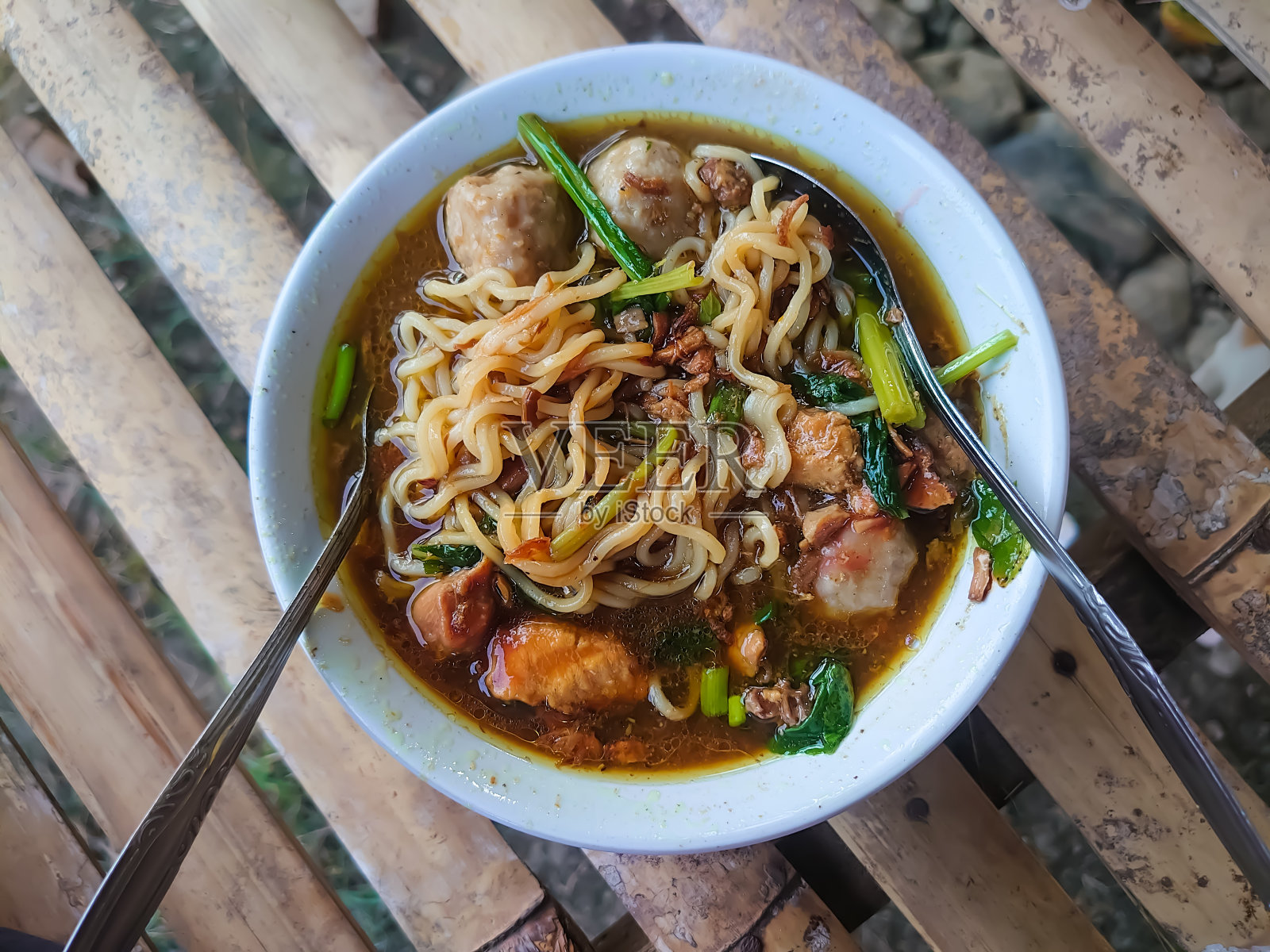 肉丸食物的俯视图，非常开胃照片摄影图片