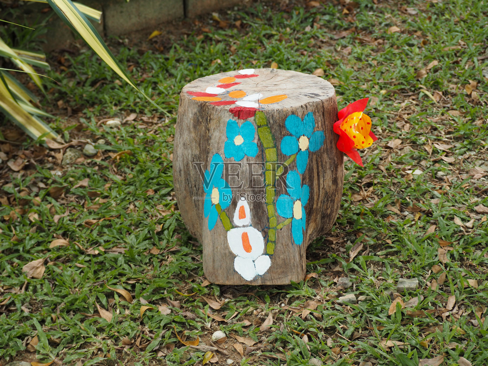 爱好:园林装饰绘画艺术。照片摄影图片