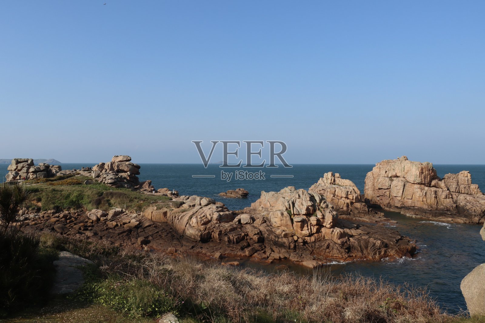 布列塔尼粉色花岗岩海岸照片摄影图片