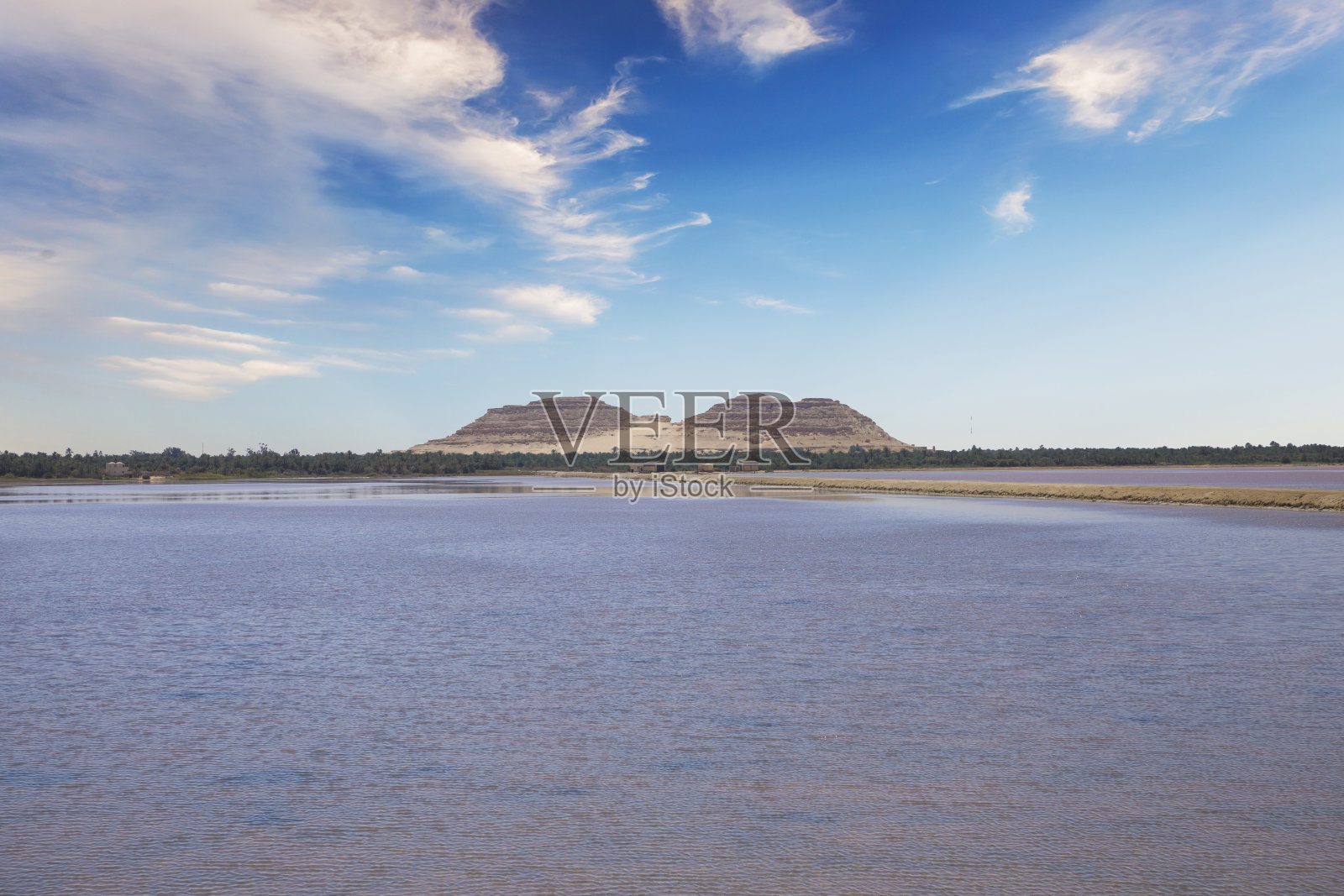 锡瓦绿洲锡瓦盐湖的美景照片摄影图片