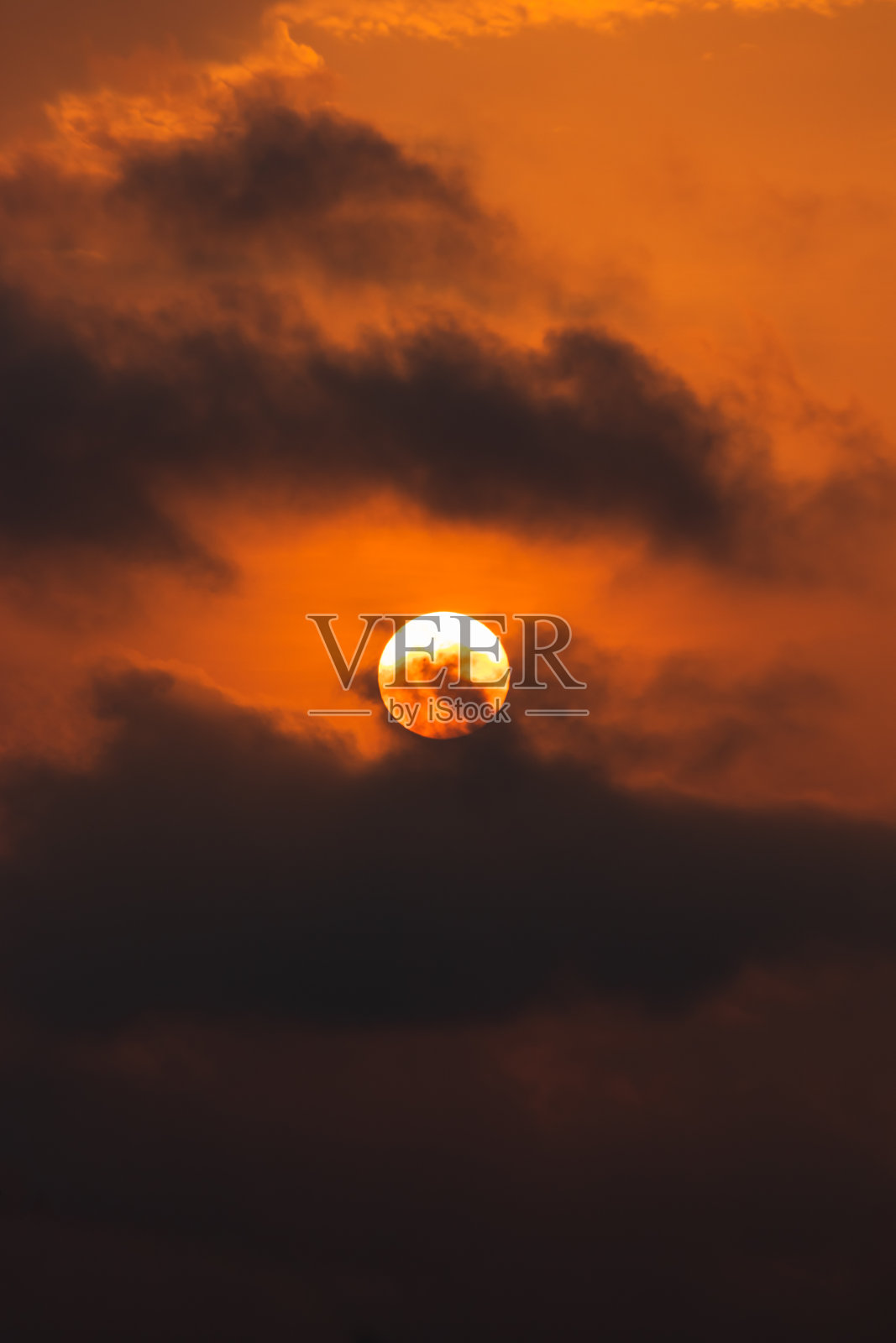 大自然美丽的辉煌余辉。照片摄影图片