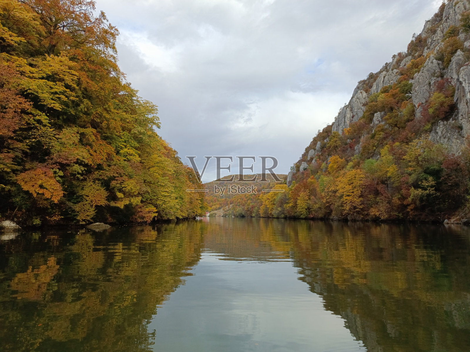 罗马尼亚的多瑙河，照片摄影图片