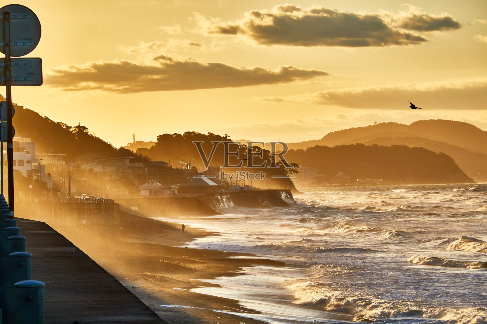 日出时的海景照片摄影图片