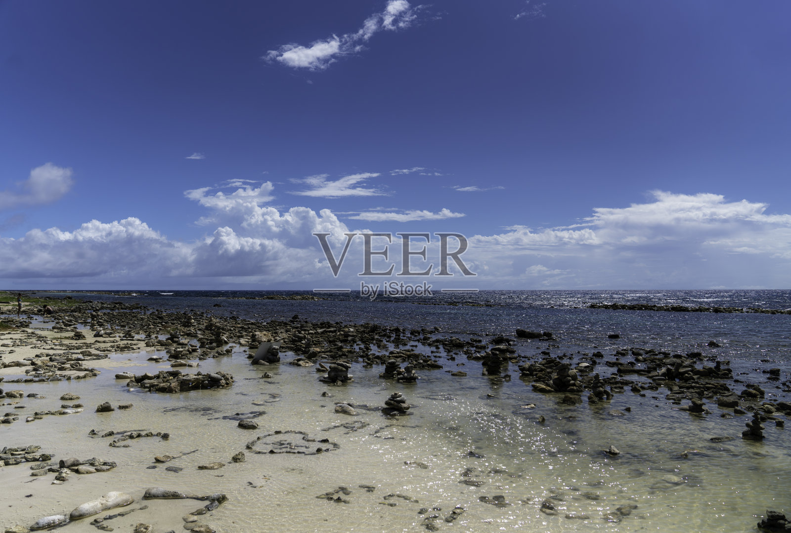 岩石沙滩照片摄影图片