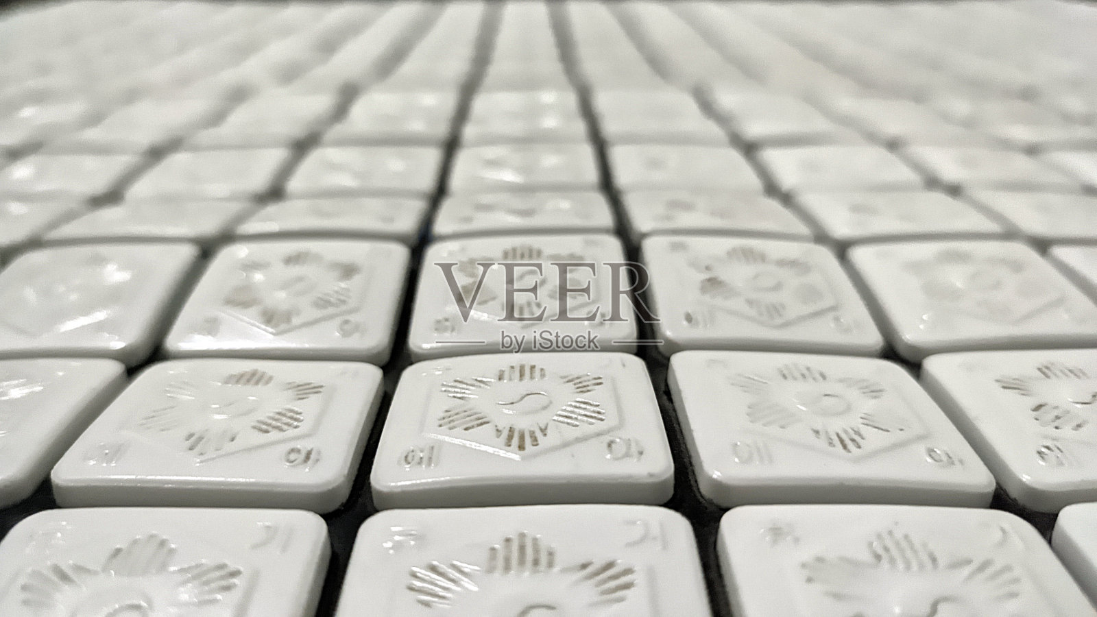 真正的方形陶瓷排列照片摄影图片