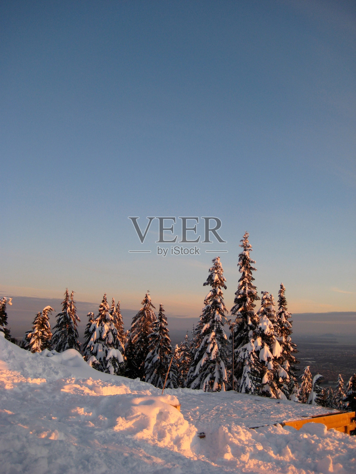 冰雪覆盖景观照片摄影图片