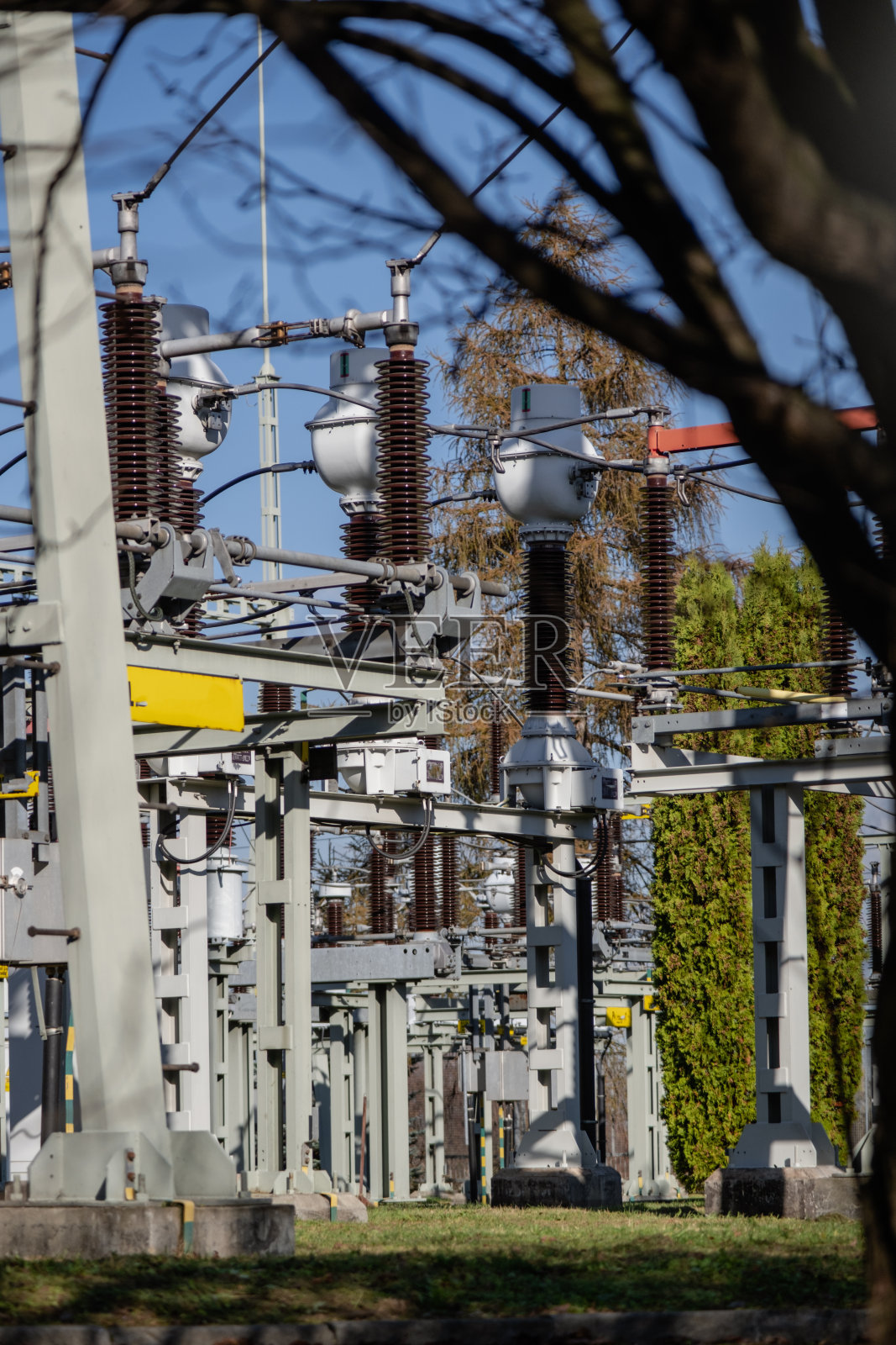 变压器和能源中心-电力和能源分布在波兰照片摄影图片