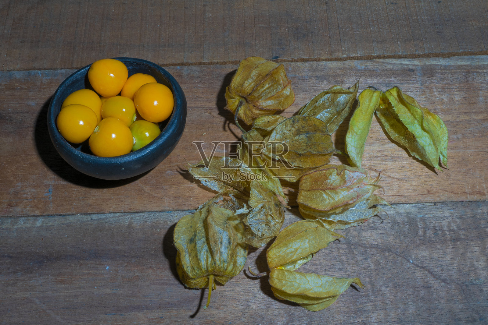 木背景上的醋栗角照片摄影图片