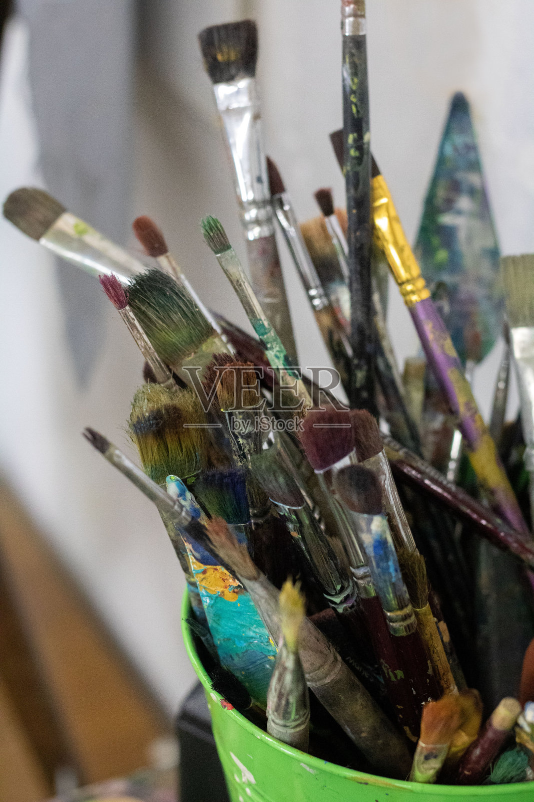 用玻璃刷油漆的特写照片照片摄影图片