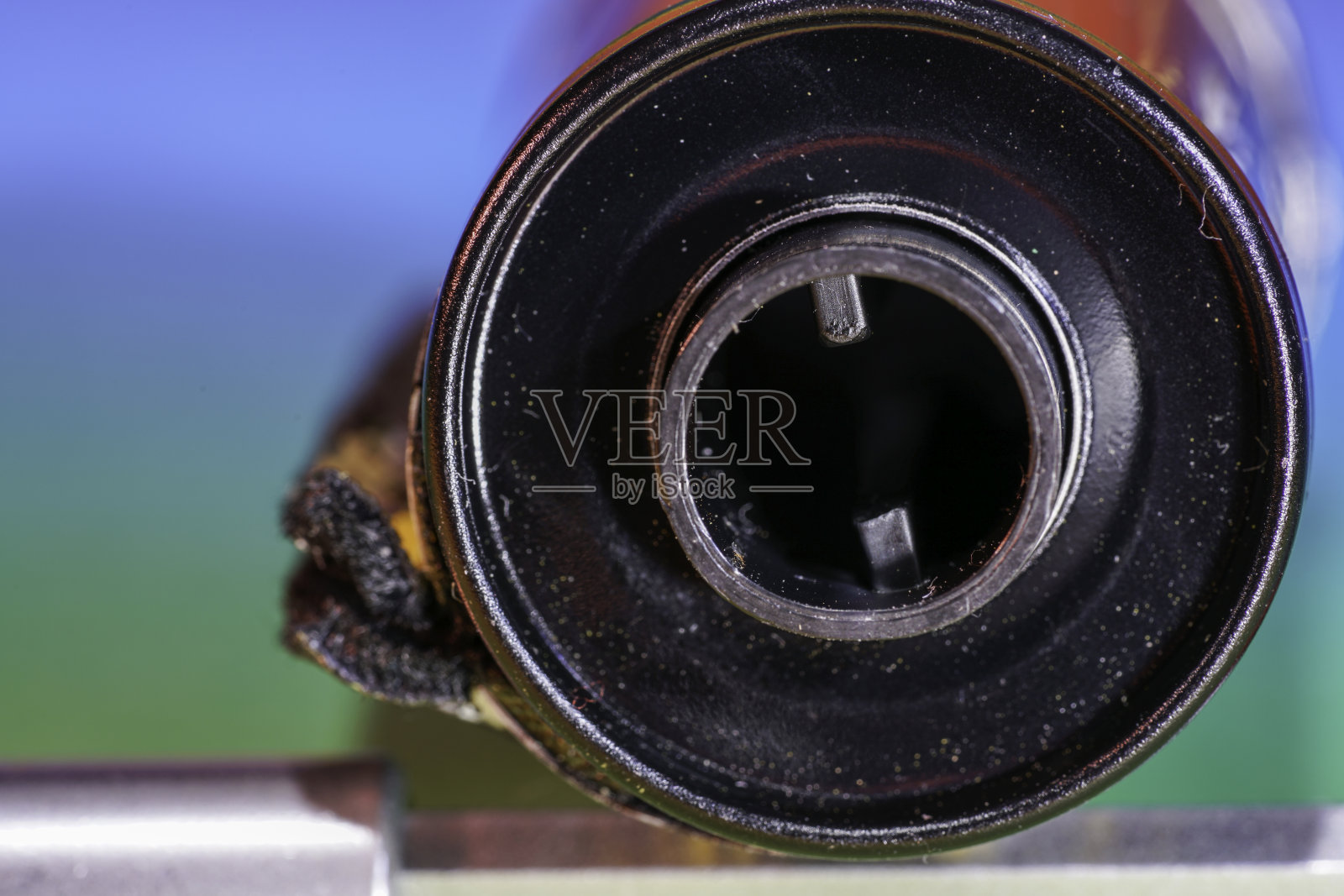 用彩色背景的模拟照相机拍摄的胶片照片摄影图片