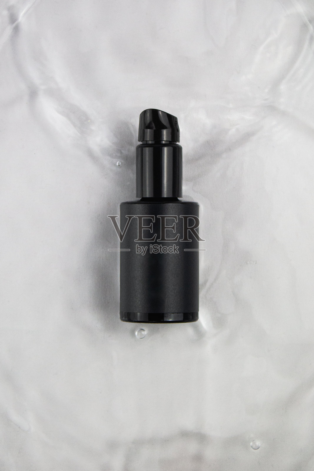 化妆品的罐子和盒子，产品照片与普通背景的模型照片摄影图片