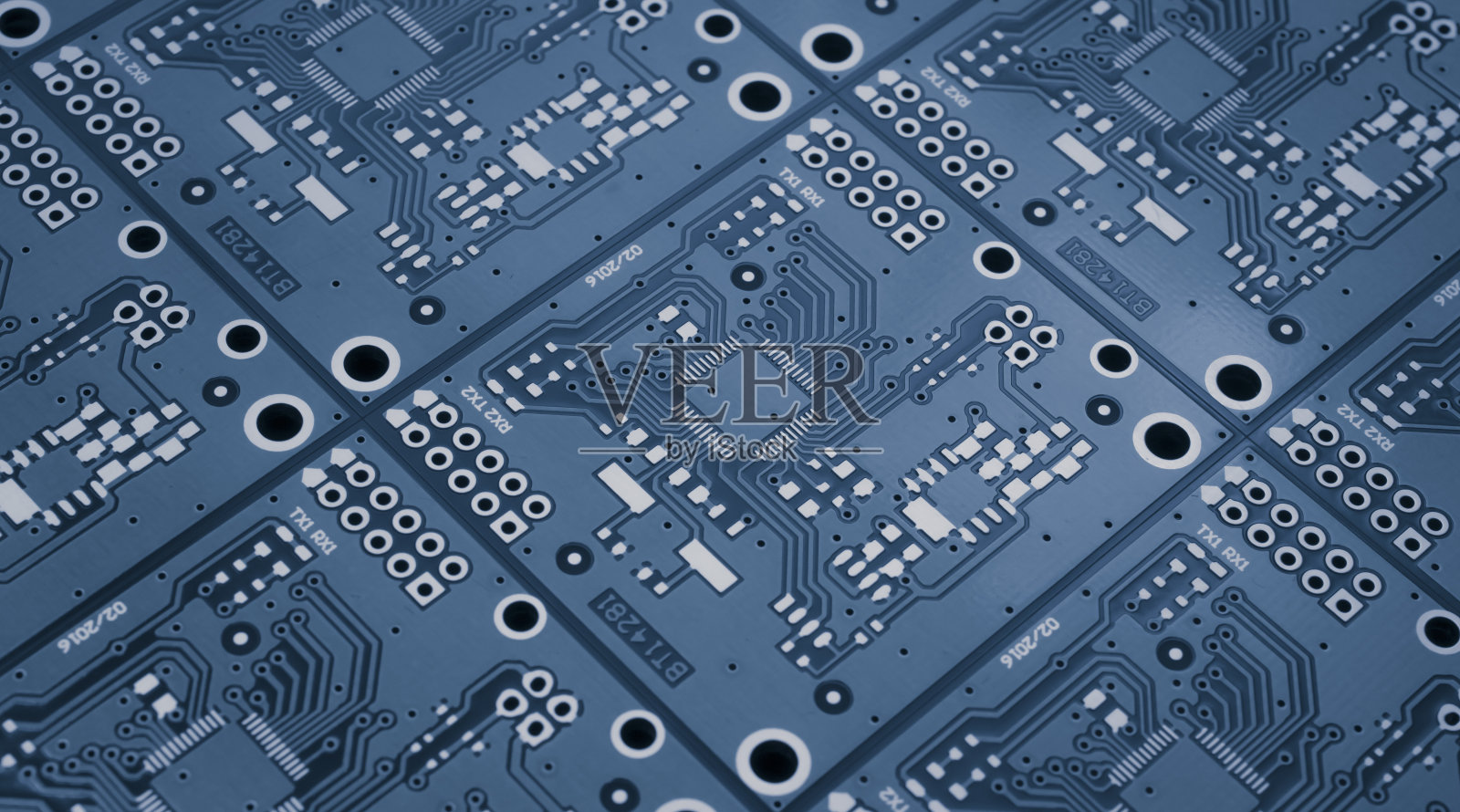 印刷电路。轨道布局。照片摄影图片