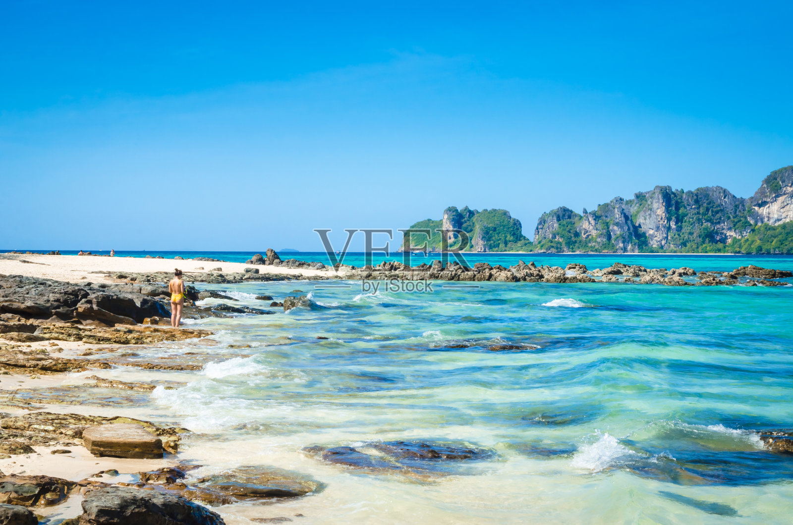 泰国皮皮岛美丽的热带海滩照片摄影图片