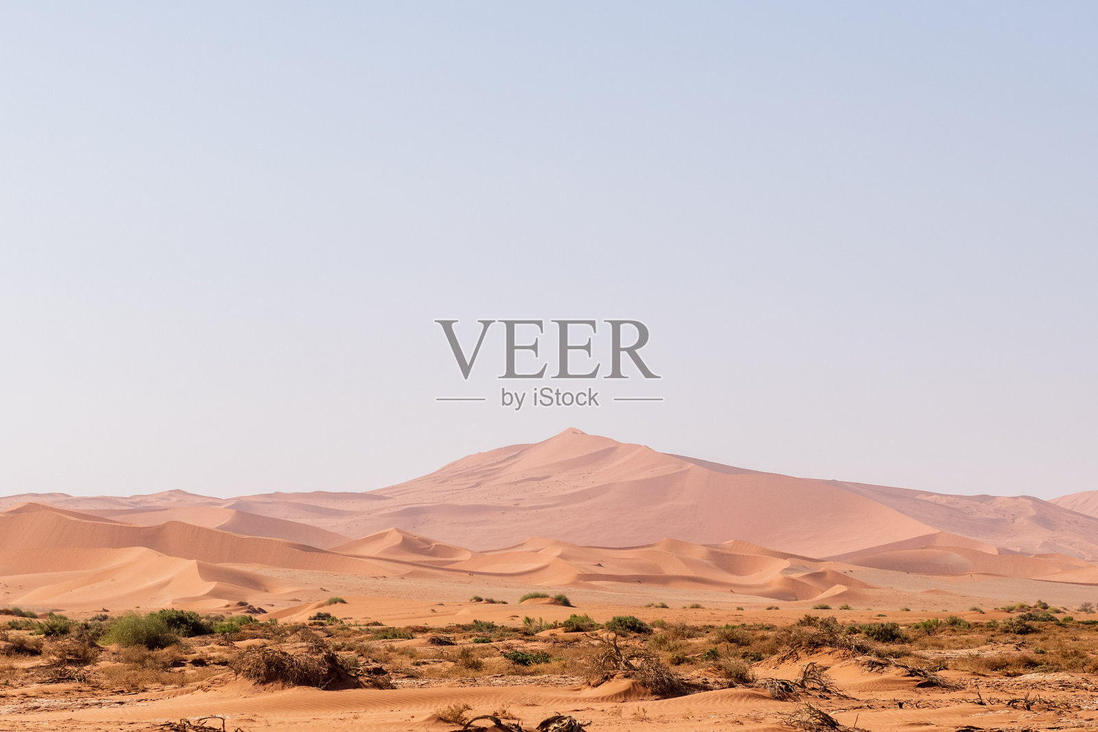 Sossusvlei附近的沙漠景观照片摄影图片