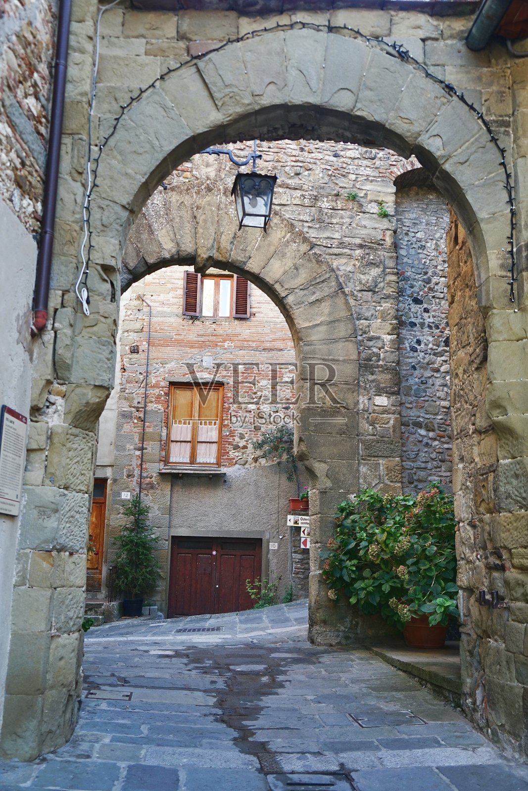 圣马蒂诺门或Anghiari的老门照片摄影图片