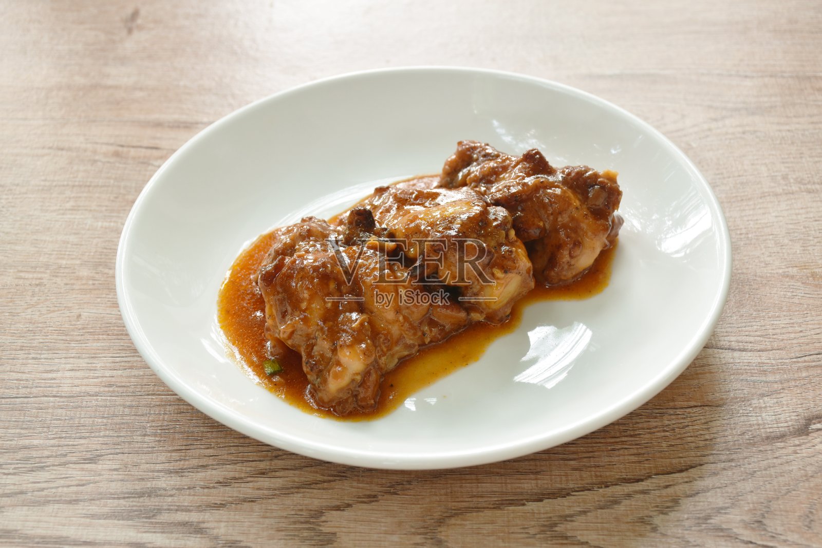 炸鸡腿配甜肉汁酱照片摄影图片