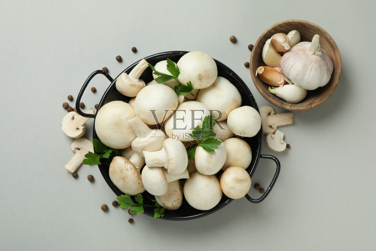 美味食物的概念与香槟在白色照片摄影图片