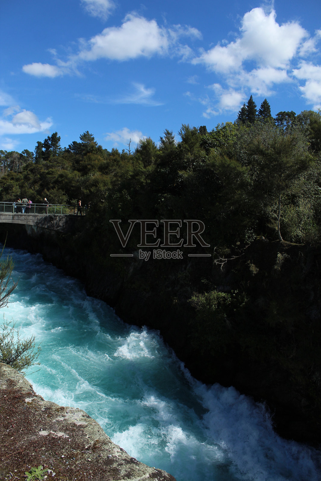 胡卡瀑布照片摄影图片