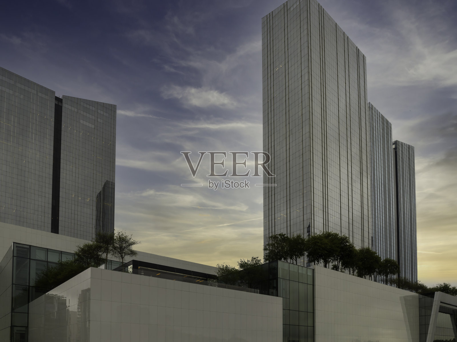 黎明时分的圣保罗天际线照片摄影图片