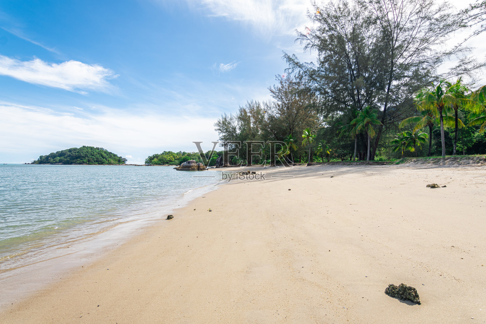 马来西亚兰卡威岛空荡荡的海滩照片摄影图片