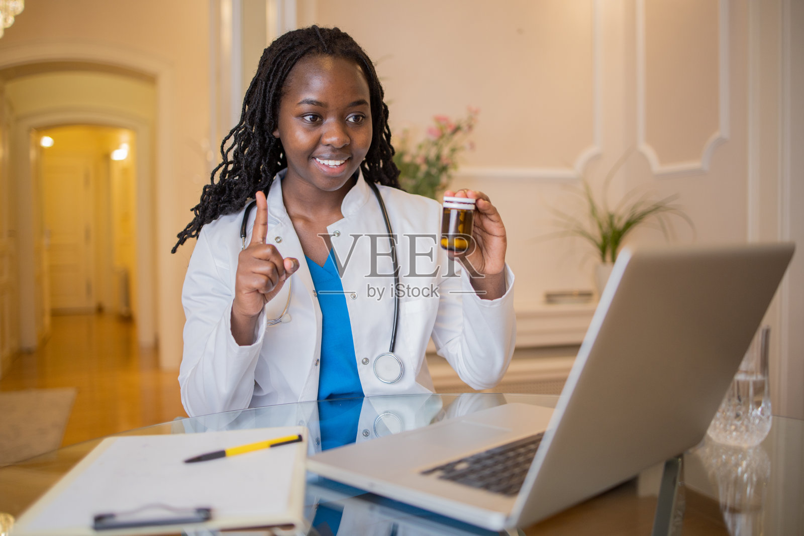 女医生照片摄影图片