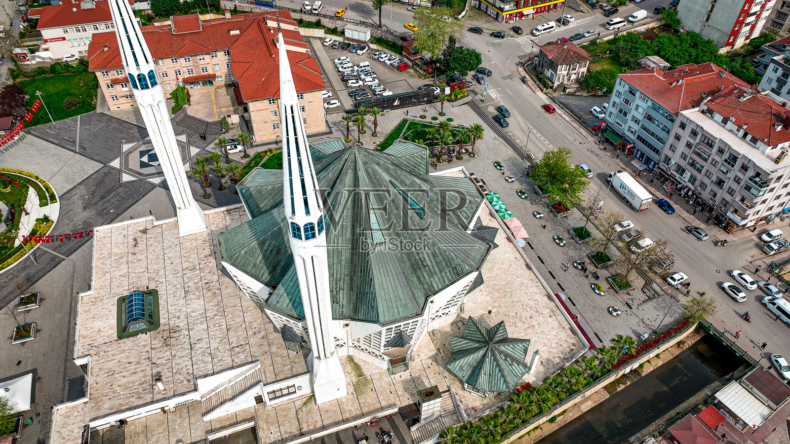 土耳其迪兹杰阿克恰科贾中央清真寺航拍照片摄影图片