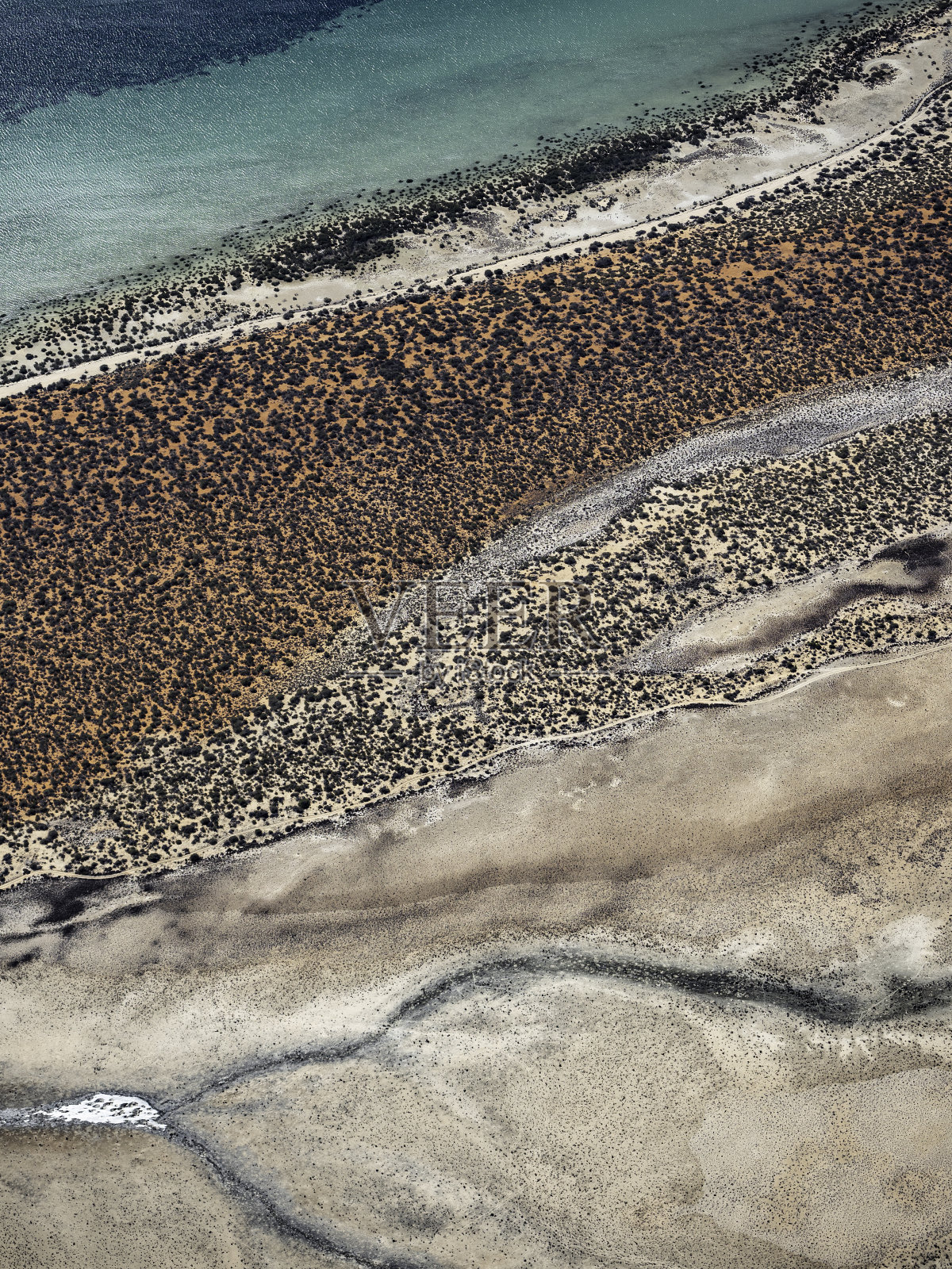 抽象空中海岸线照片摄影图片