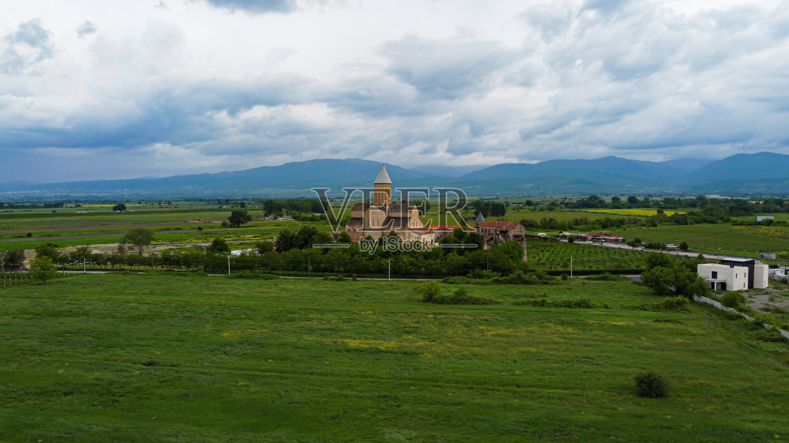 格鲁吉亚教堂，巴达尼，酿酒厂照片摄影图片