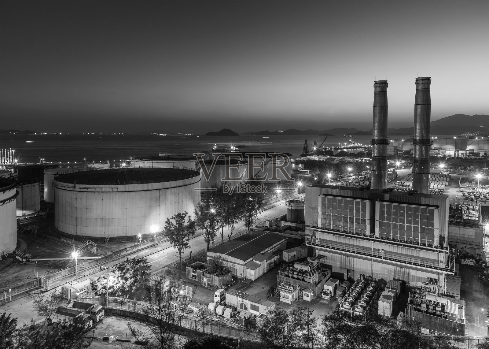 黄昏时分的香港发电厂照片摄影图片