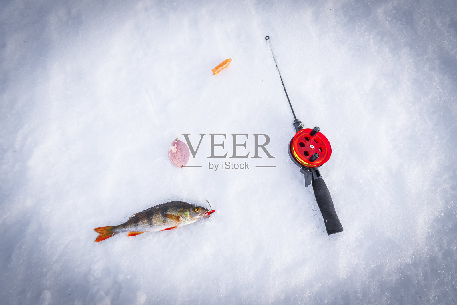 冰钓，芬兰照片摄影图片